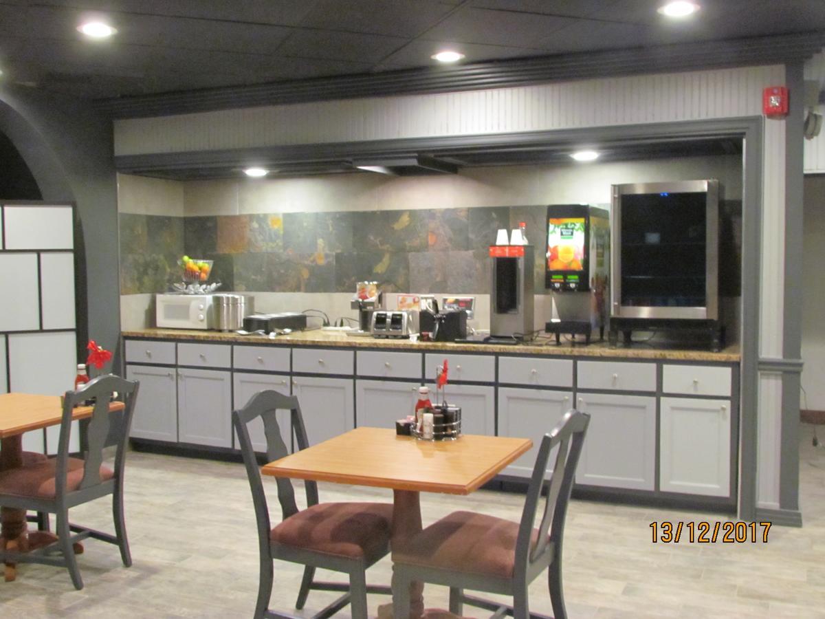 Suite Dreams Hotel Mattoon Экстерьер фото