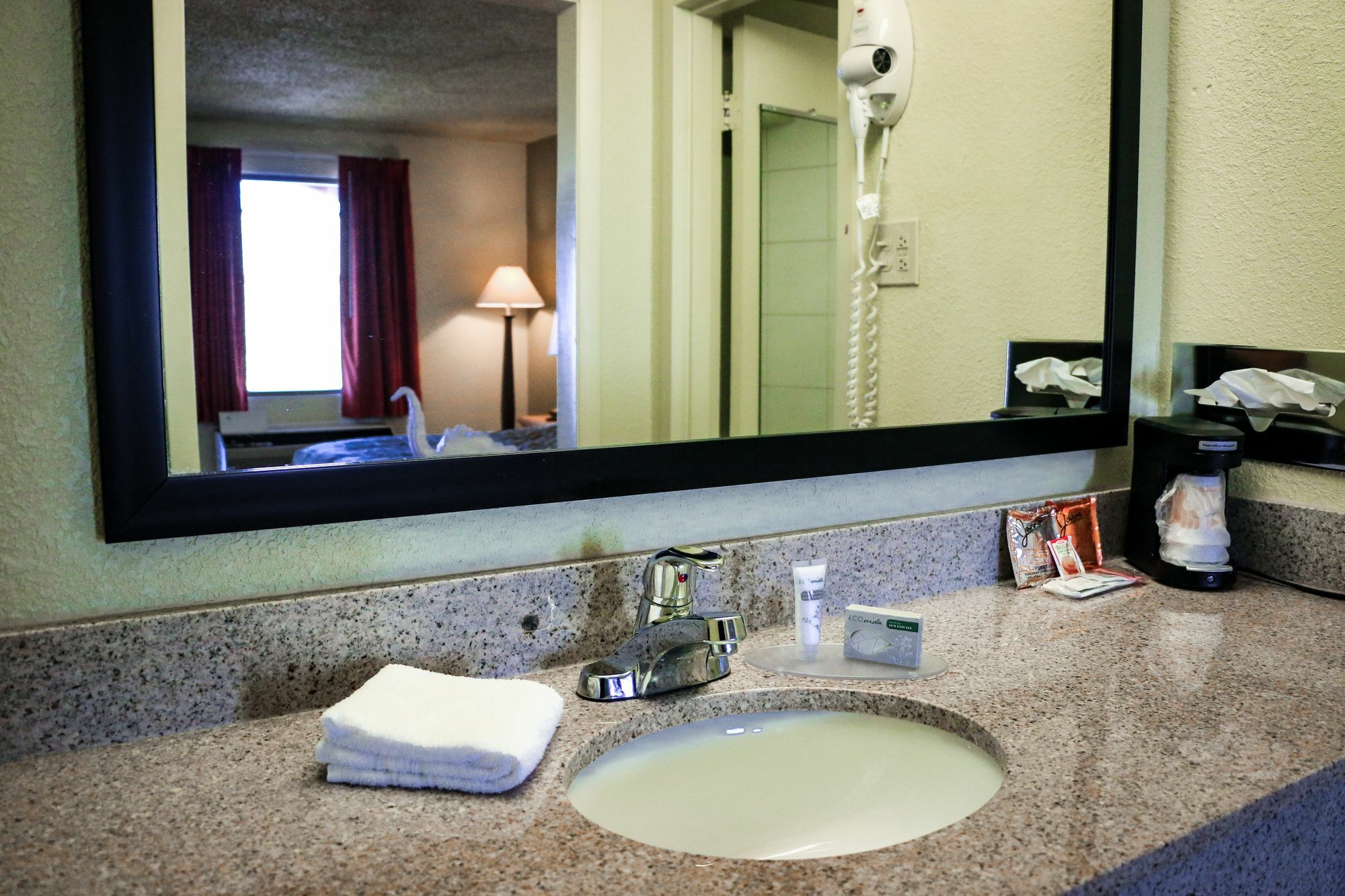 Suite Dreams Hotel Mattoon Экстерьер фото